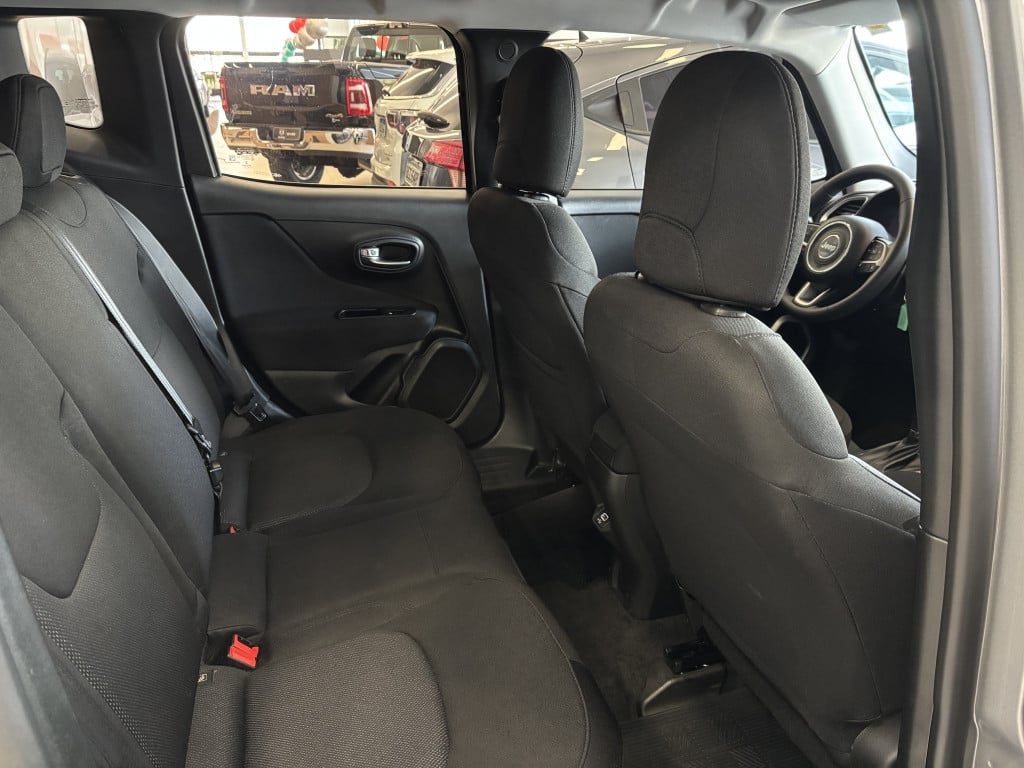Imagem do veículo JEEP RENEGADE 1.8 16V FLEX SPORT 4P AUTOMÁTICO