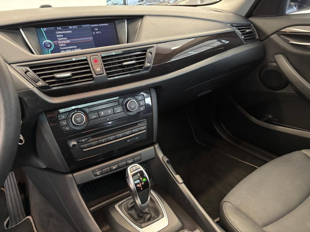 Imagem do veículo BMW X1 2.0 16V GASOLINA SDRIVE18I 4P AUTOMÁTICO