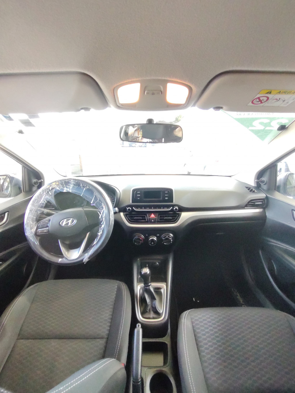 Imagem do veículo HYUNDAI HB20 1.0 12V FLEX SENSE MANUAL