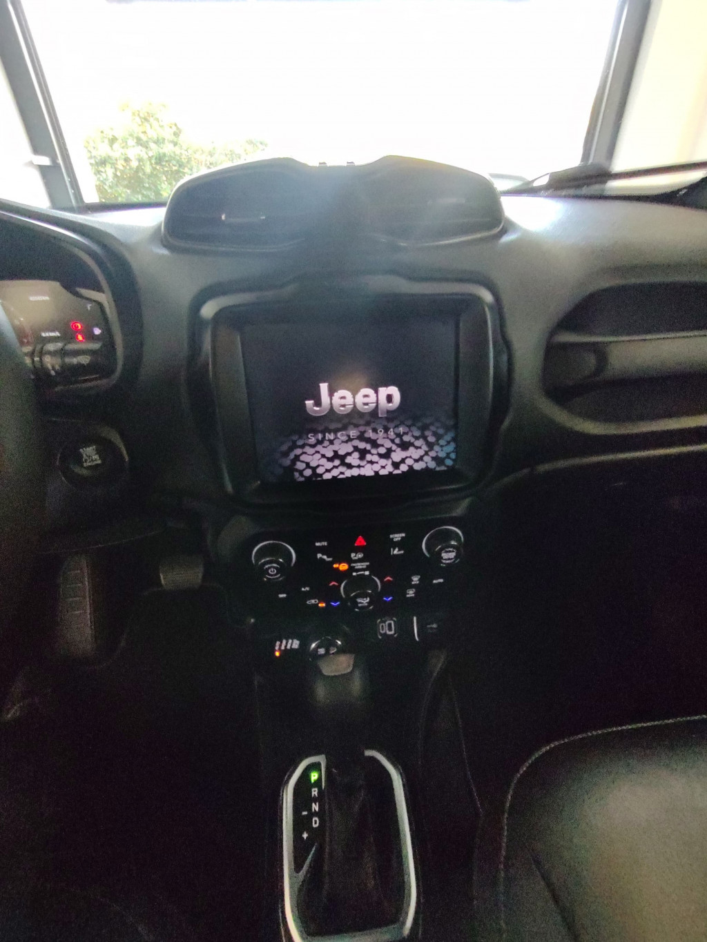 Imagem do veículo JEEP RENEGADE S T270 1.3 TB 4x4 Flex Aut.