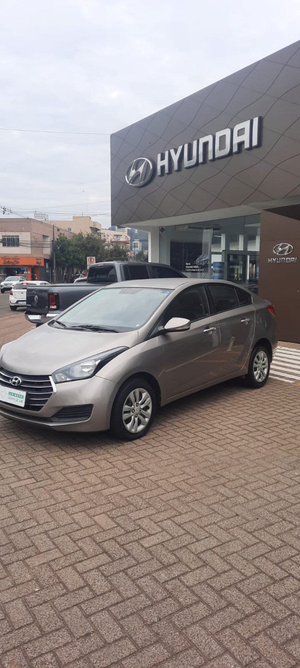 Imagem do veículo HYUNDAI HB20S 1.6 COMFORT STYLE 16V FLEX 4P MANUAL