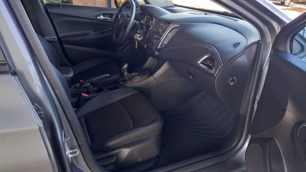 Imagem do veículo CHEVROLET CRUZE 1.8 LT SPORT6 16V FLEX 4P AUTOMÁTICO