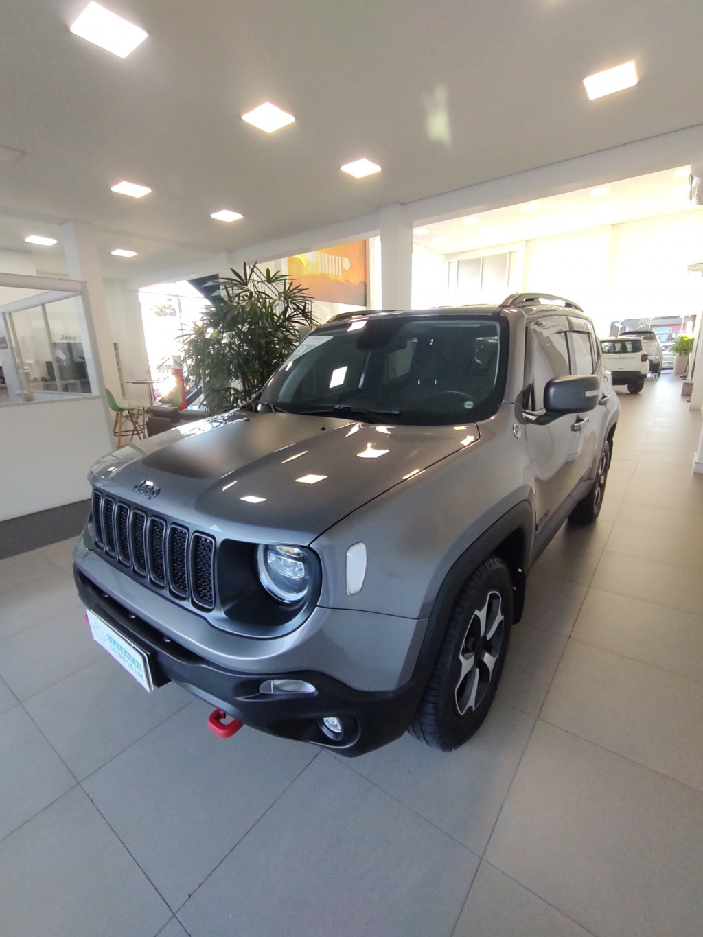 Imagem do veículo JEEP RENEGADE 2.0 16V TURBO DIESEL TRAILHAWK 4P 4X4 AUTOMÁTICO