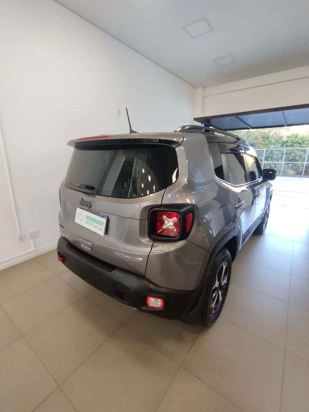 Imagem do veículo JEEP RENEGADE 2.0 16V TURBO DIESEL TRAILHAWK 4P 4X4 AUTOMÁTICO