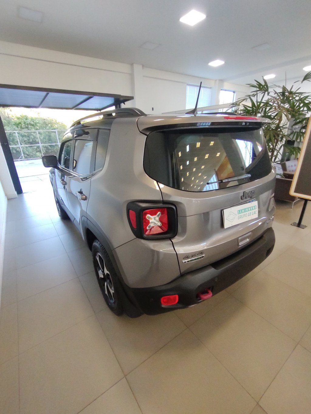 Imagem do veículo JEEP RENEGADE 2.0 16V TURBO DIESEL TRAILHAWK 4P 4X4 AUTOMÁTICO