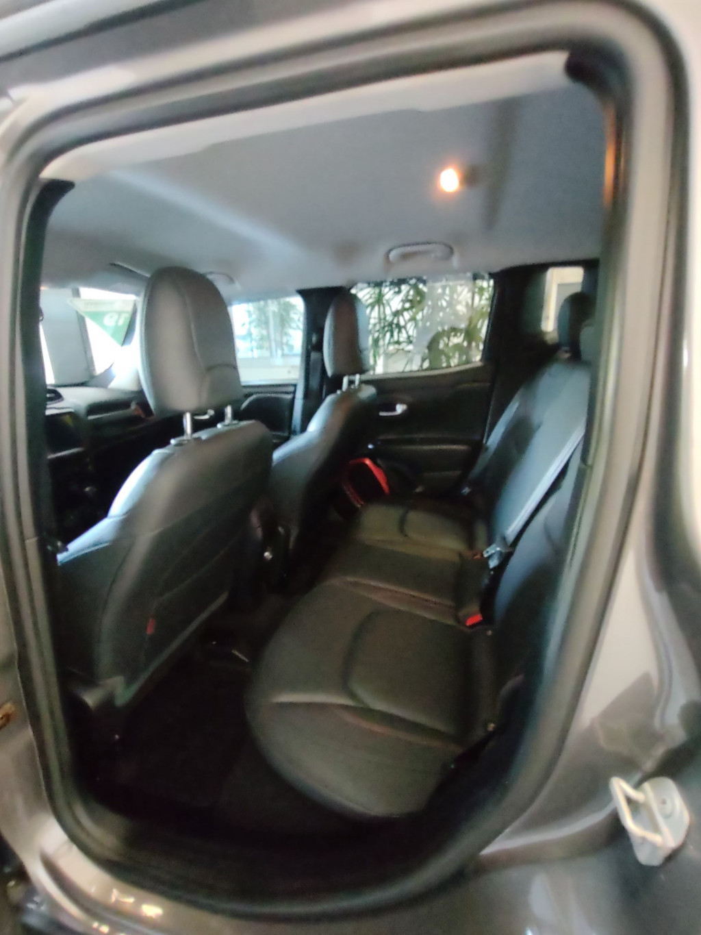 Imagem do veículo JEEP RENEGADE 2.0 16V TURBO DIESEL TRAILHAWK 4P 4X4 AUTOMÁTICO