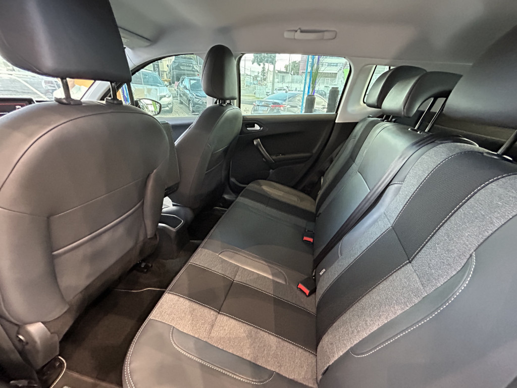 Imagem do veículo PEUGEOT 2008 1.6 16V FLEX STYLE 4P AUTOMÁTICO