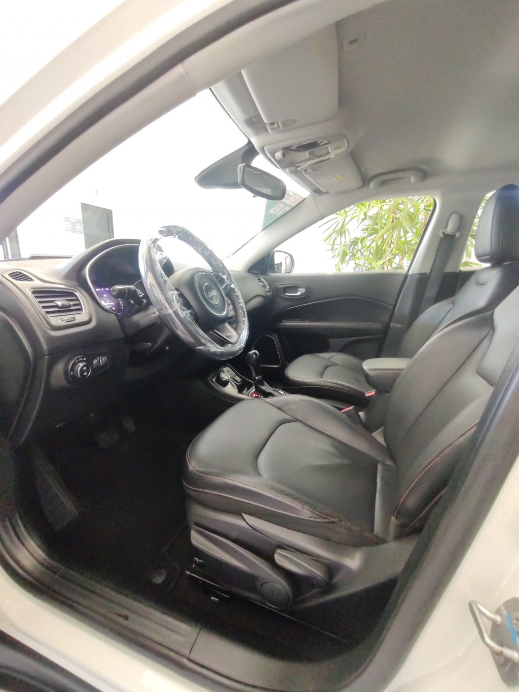 Imagem do veículo JEEP COMPASS 2.0 16V DIESEL LONGITUDE 4X4 AUTOMÁTICO