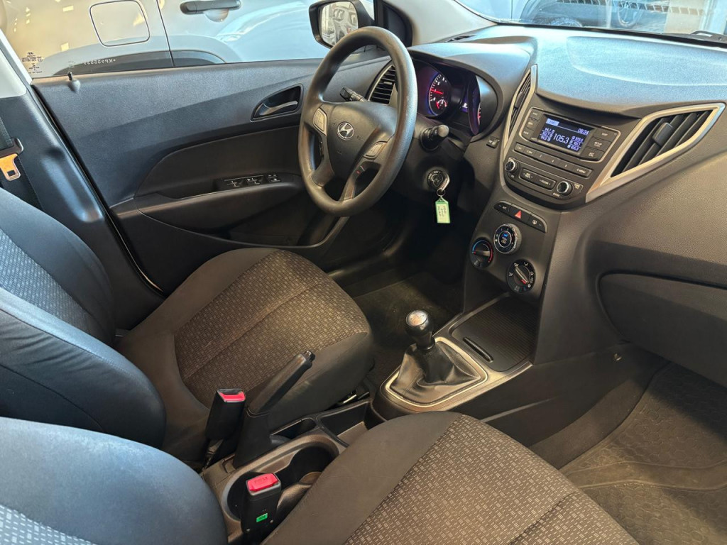 Imagem do veículo HYUNDAI HB20 1.0 COMFORT 12V FLEX 4P MANUAL