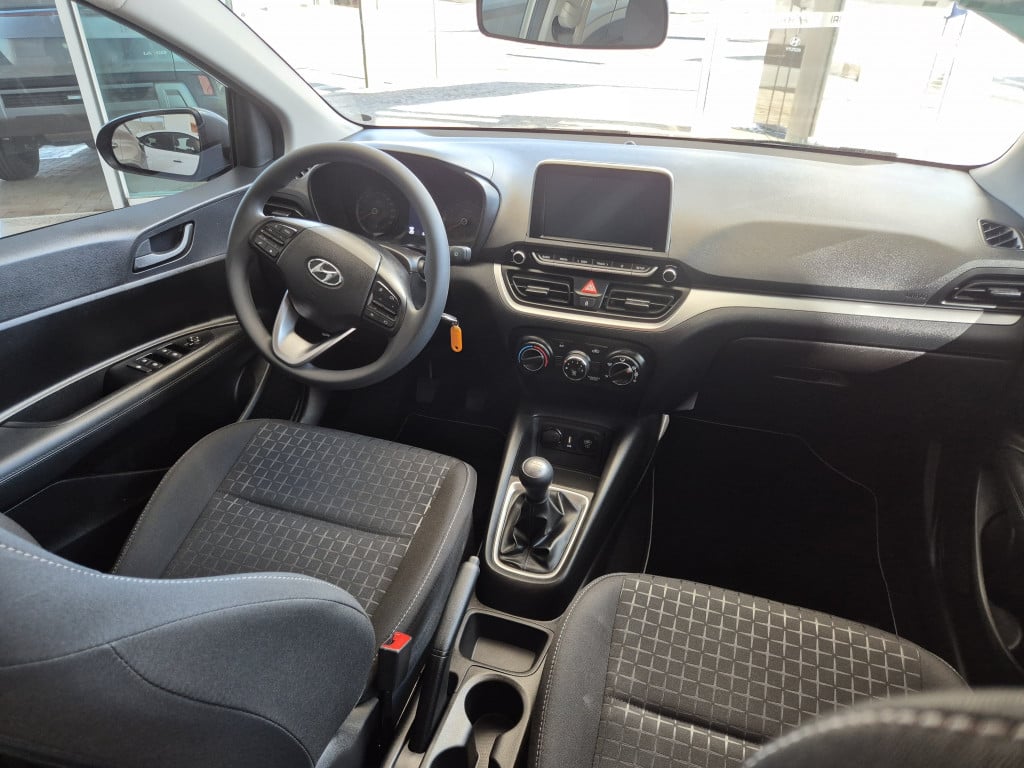 Imagem do veículo HYUNDAI HB20 1.0 COMFORT PLUS 12V FLEX 4P MANUAL