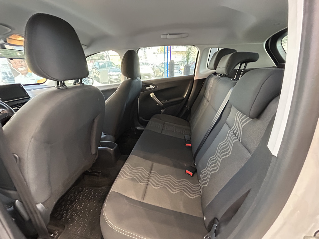 Imagem do veículo PEUGEOT 2008 1.6 16V FLEX ALLURE 4P AUTOMÁTICO