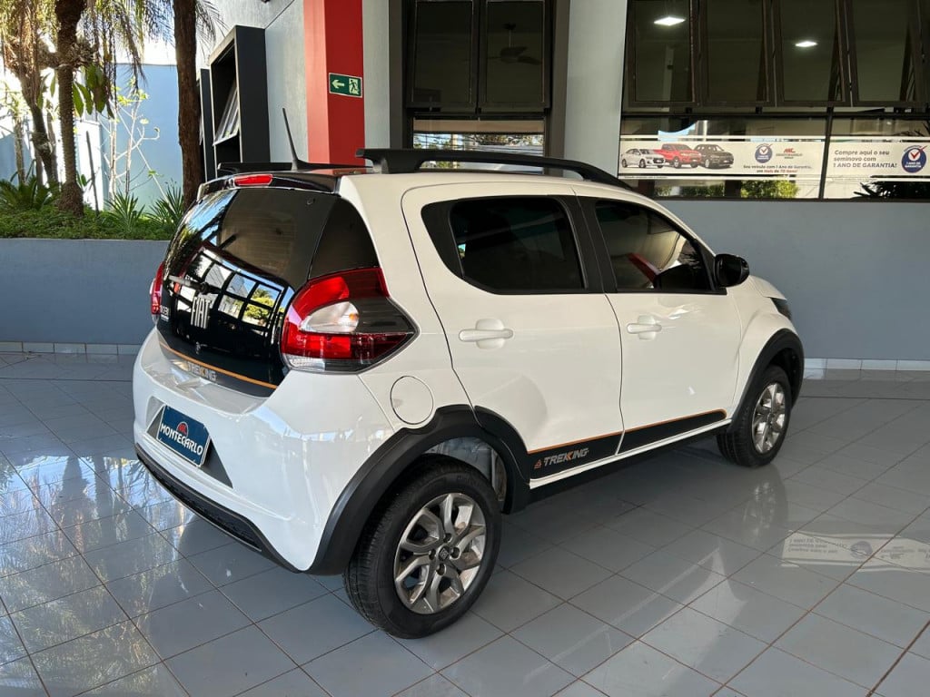 Imagem do veículo FIAT MOBI TREKKING 1.0 Flex 5p.