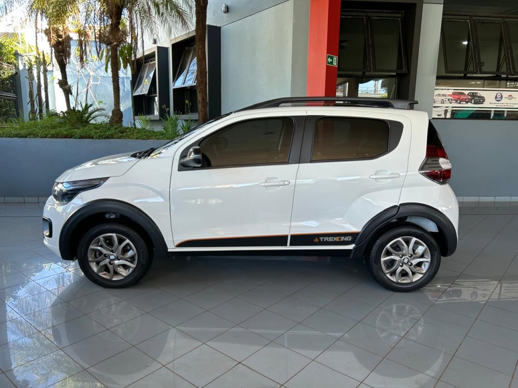 Imagem do veículo FIAT MOBI TREKKING 1.0 Flex 5p.