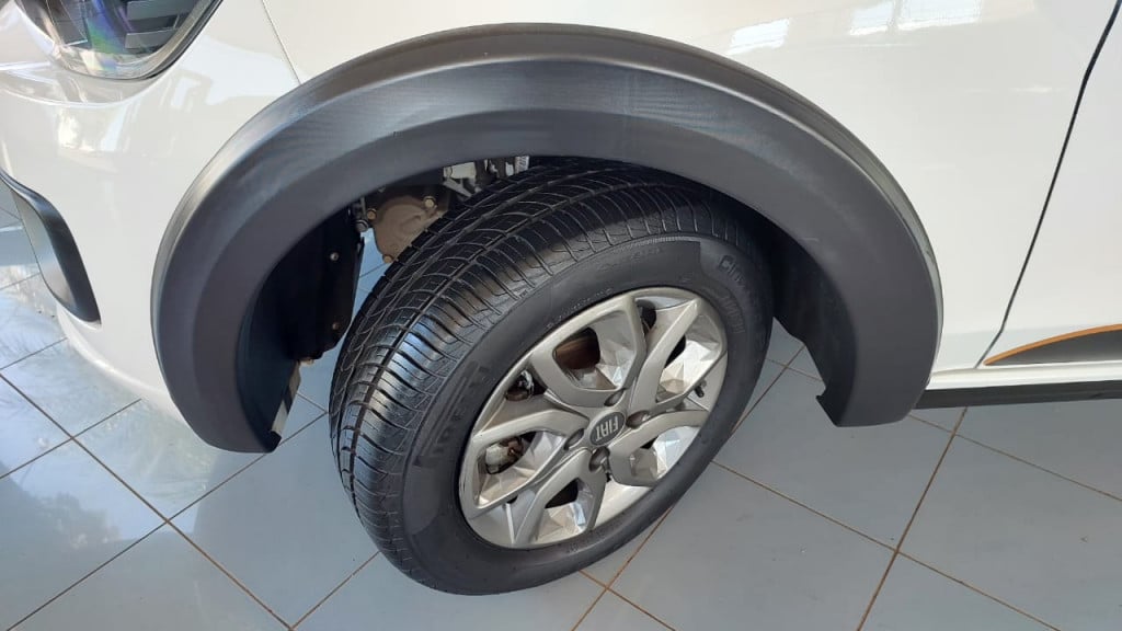Imagem do veículo FIAT MOBI TREKKING 1.0 Flex 5p.
