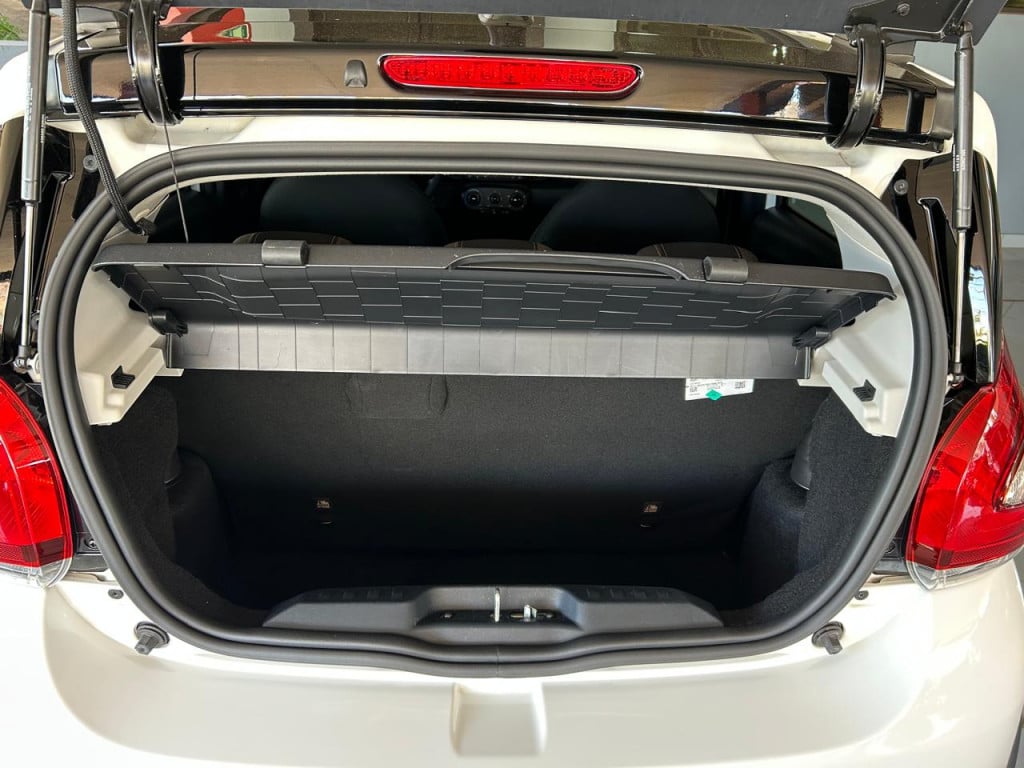 Imagem do veículo FIAT MOBI TREKKING 1.0 Flex 5p.