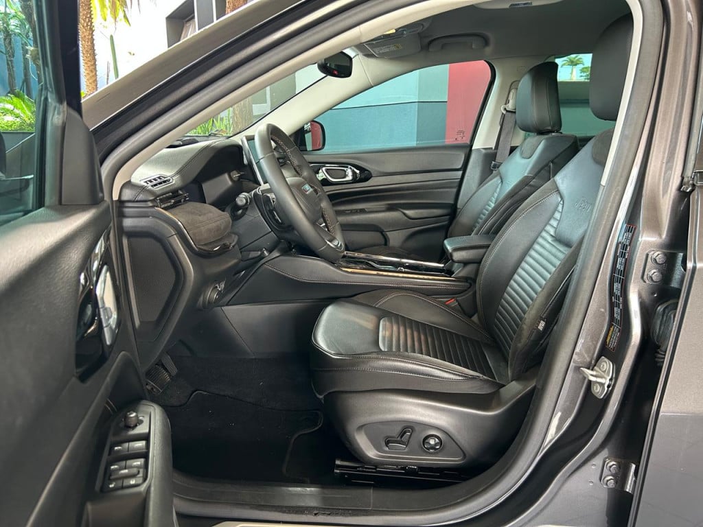 Imagem do veículo JEEP COMMANDER Limited T270 1.3 TB Flex Aut.