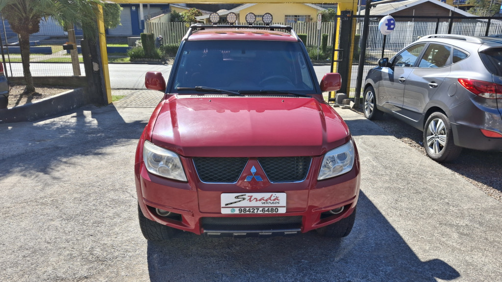 Imagem do veículo MITSUBISHI PAJERO TR4 2.0 4X4 16V 140CV FLEX 4P AUTOMÁTICO
