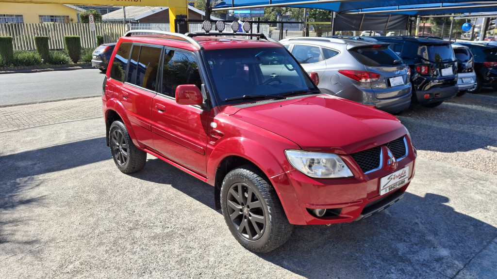 Imagem do veículo MITSUBISHI PAJERO TR4 2.0 4X4 16V 140CV FLEX 4P AUTOMÁTICO