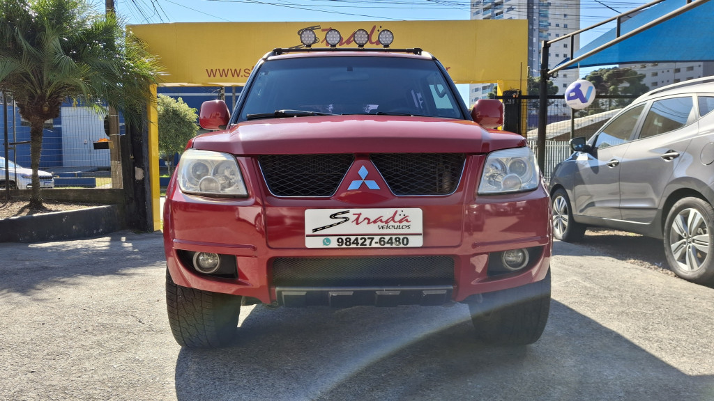 Imagem do veículo MITSUBISHI PAJERO TR4 2.0 4X4 16V 140CV FLEX 4P AUTOMÁTICO