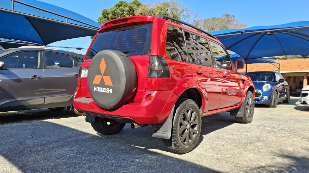 Imagem do veículo MITSUBISHI PAJERO TR4 2.0 4X4 16V 140CV FLEX 4P AUTOMÁTICO