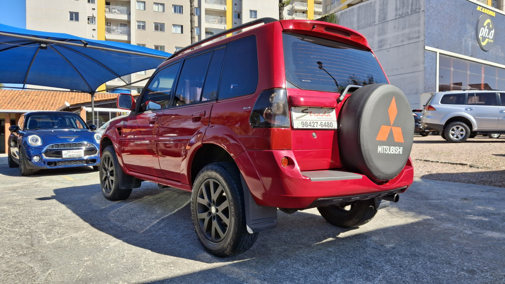 Imagem do veículo MITSUBISHI PAJERO TR4 2.0 4X4 16V 140CV FLEX 4P AUTOMÁTICO