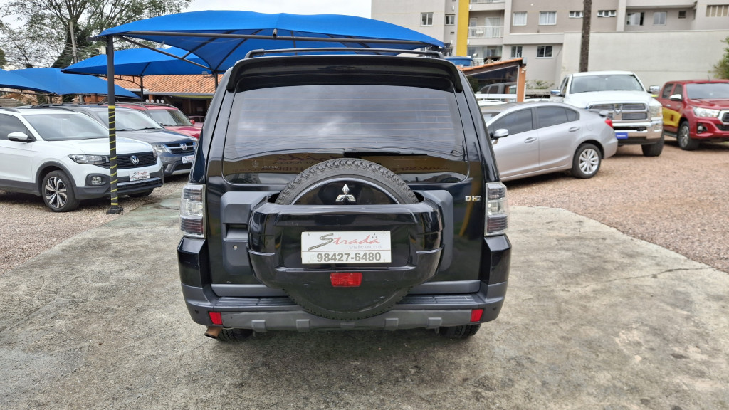 Imagem do veículo MITSUBISHI PAJERO FULL 3.2 GLS 4X4 16V TURBO INTERCOOLER DIESEL 4P AUTOMÁTICO
