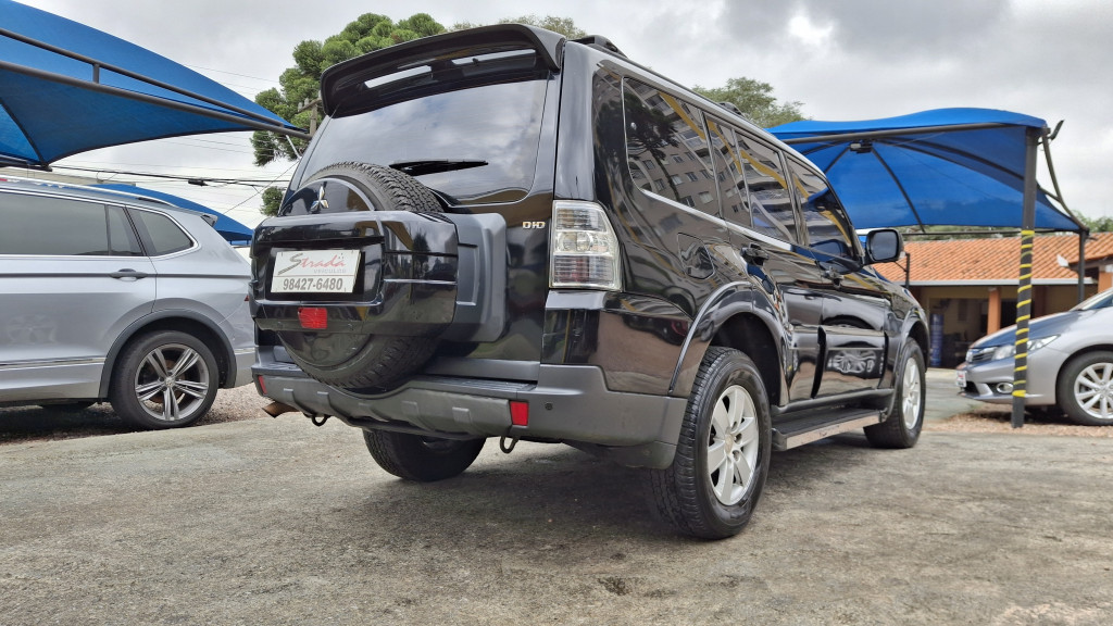 Imagem do veículo MITSUBISHI PAJERO FULL 3.2 GLS 4X4 16V TURBO INTERCOOLER DIESEL 4P AUTOMÁTICO