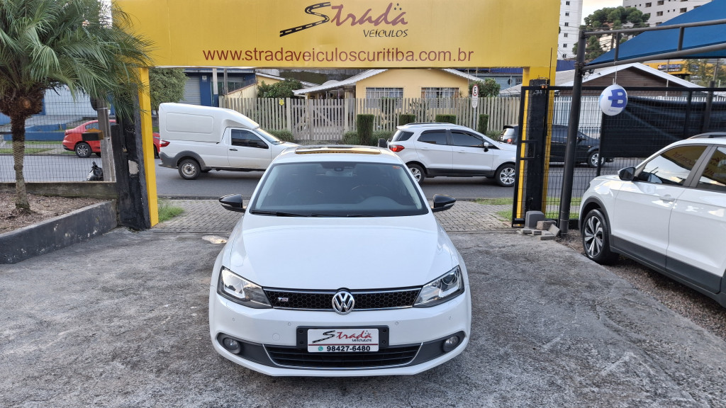 Imagem do veículo VOLKSWAGEN JETTA 2.0 TSI HIGHLINE 211CV GASOLINA 4P TIPTRONIC