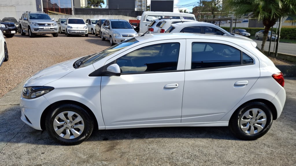Imagem do veículo CHEVROLET ONIX 1.0 FLEX LT MANUAL