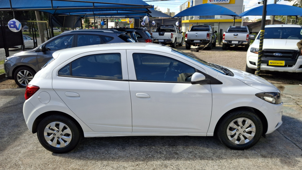 Imagem do veículo CHEVROLET ONIX 1.0 FLEX LT MANUAL
