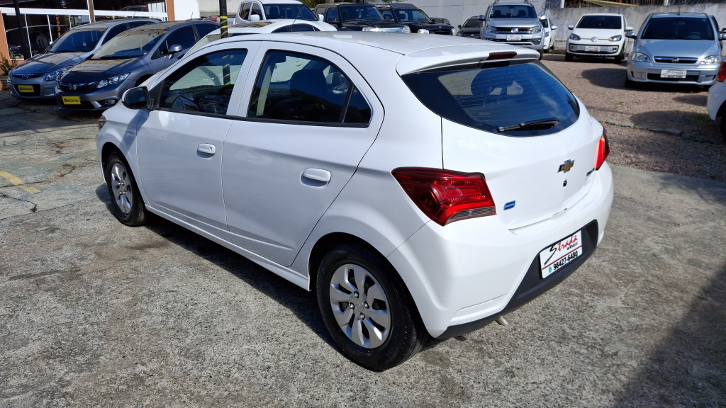 Imagem do veículo CHEVROLET ONIX 1.0 FLEX LT MANUAL