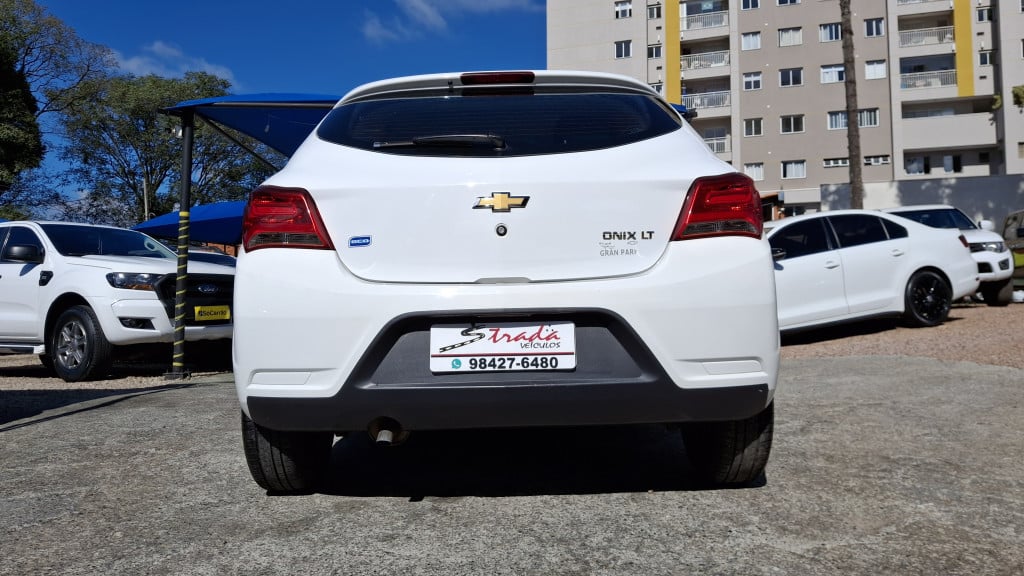 Imagem do veículo CHEVROLET ONIX 1.0 FLEX LT MANUAL