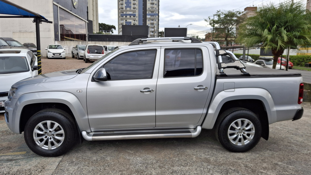 Imagem do veículo VOLKSWAGEN AMAROK 2.0 COMFORTLINE 4X4 CD 16V TURBO INTERCOOLER DIESEL 4P AUTOMÁTICO