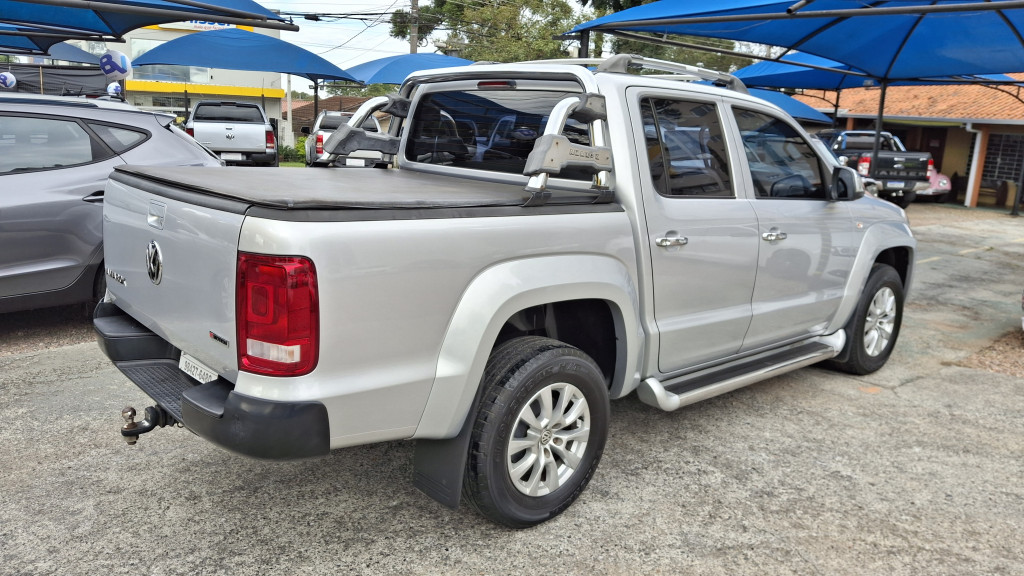 Imagem do veículo VOLKSWAGEN AMAROK 2.0 COMFORTLINE 4X4 CD 16V TURBO INTERCOOLER DIESEL 4P AUTOMÁTICO