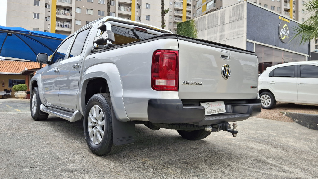 Imagem do veículo VOLKSWAGEN AMAROK 2.0 COMFORTLINE 4X4 CD 16V TURBO INTERCOOLER DIESEL 4P AUTOMÁTICO