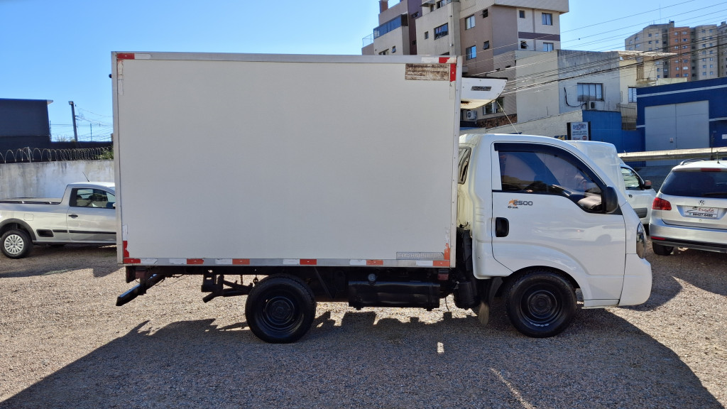 Imagem do veículo KIA BONGO 2.5 K-2500 4X2 CS TURBO DIESEL 2P MANUAL
