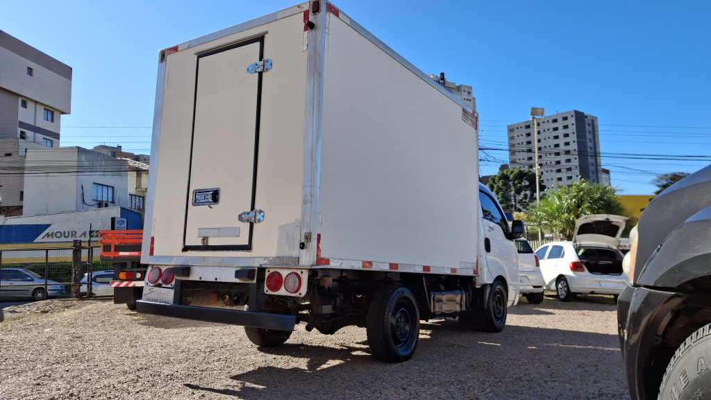 Imagem do veículo KIA BONGO 2.5 K-2500 4X2 CS TURBO DIESEL 2P MANUAL