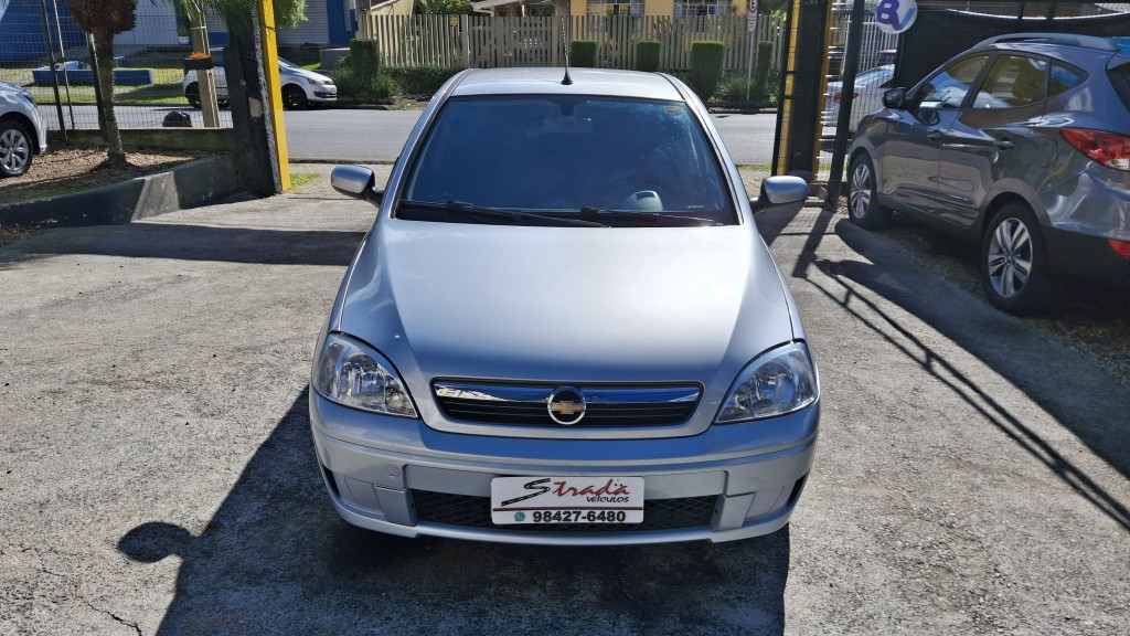 Imagem do veículo CHEVROLET CORSA 1.4 MPFI PREMIUM SEDAN 8V FLEX 4P MANUAL
