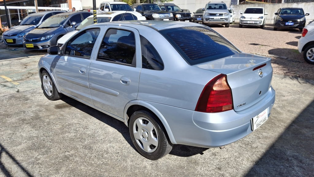 Imagem do veículo CHEVROLET CORSA 1.4 MPFI PREMIUM SEDAN 8V FLEX 4P MANUAL