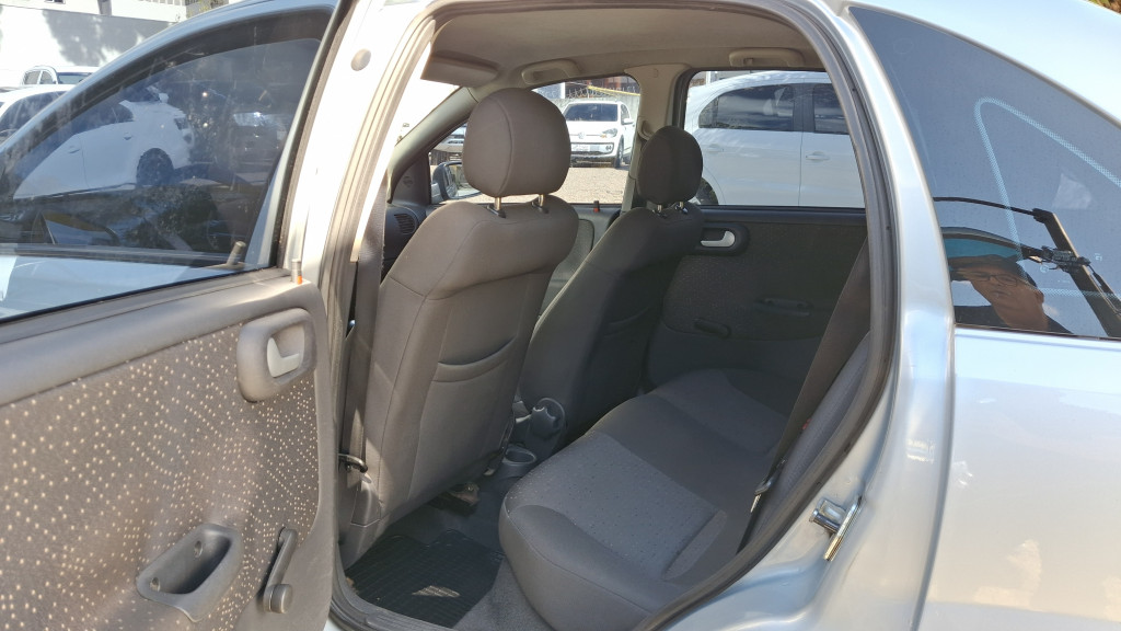 Imagem do veículo CHEVROLET CORSA 1.4 MPFI PREMIUM SEDAN 8V FLEX 4P MANUAL