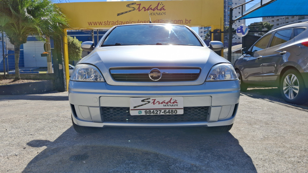 Imagem do veículo CHEVROLET CORSA 1.4 MPFI PREMIUM SEDAN 8V FLEX 4P MANUAL