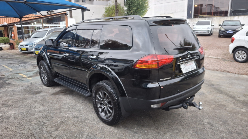 Imagem do veículo MITSUBISHI PAJERO DAKAR 3.2 HPE 4X4 7 LUGARES 16V TURBO INTERCOOLER DIESEL 4P AUTOMÁTICO