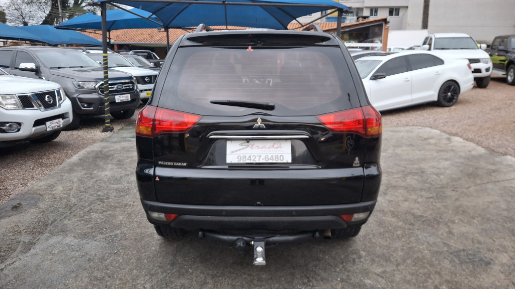 Imagem do veículo MITSUBISHI PAJERO DAKAR 3.2 HPE 4X4 7 LUGARES 16V TURBO INTERCOOLER DIESEL 4P AUTOMÁTICO
