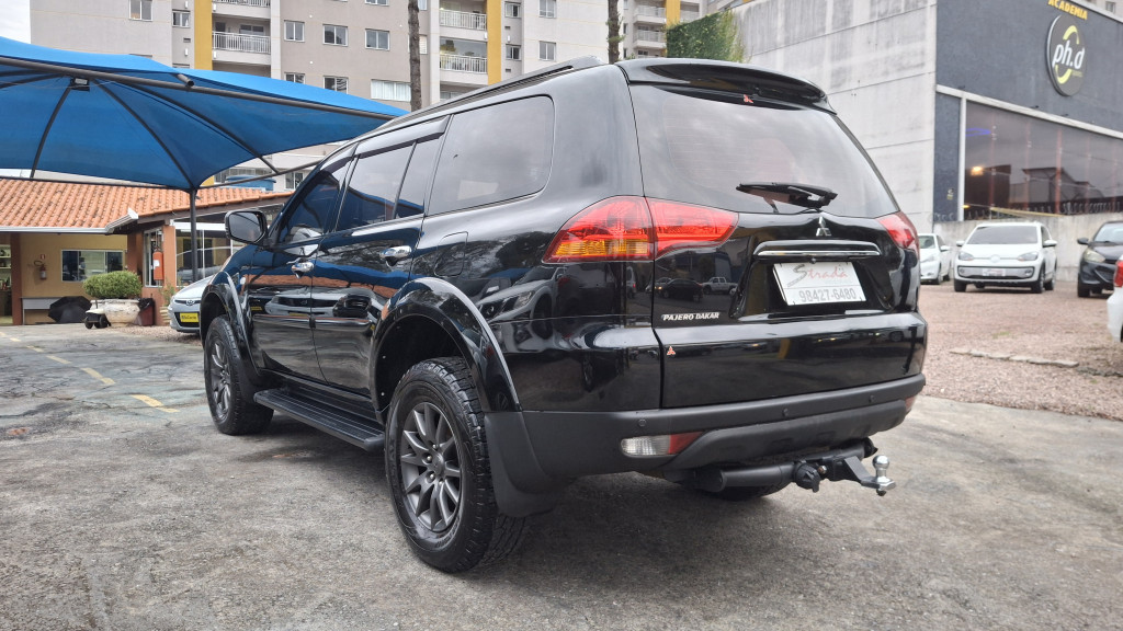Imagem do veículo MITSUBISHI PAJERO DAKAR 3.2 HPE 4X4 7 LUGARES 16V TURBO INTERCOOLER DIESEL 4P AUTOMÁTICO