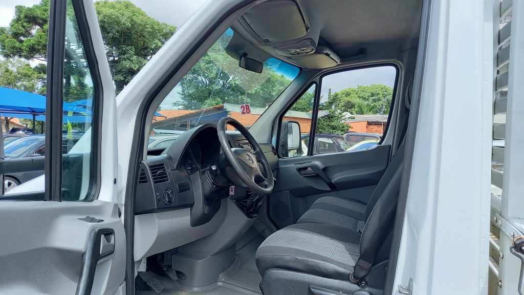 Imagem do veículo MERCEDES-BENZ SPRINTER 2.2 CDI DIESEL CHASSIS 415 LONGO MANUAL