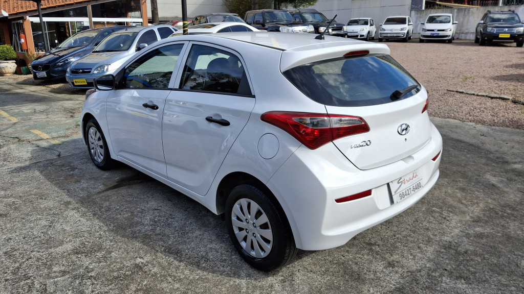 Imagem do veículo HYUNDAI HB20 1.0 COMFORT 12V FLEX 4P MANUAL
