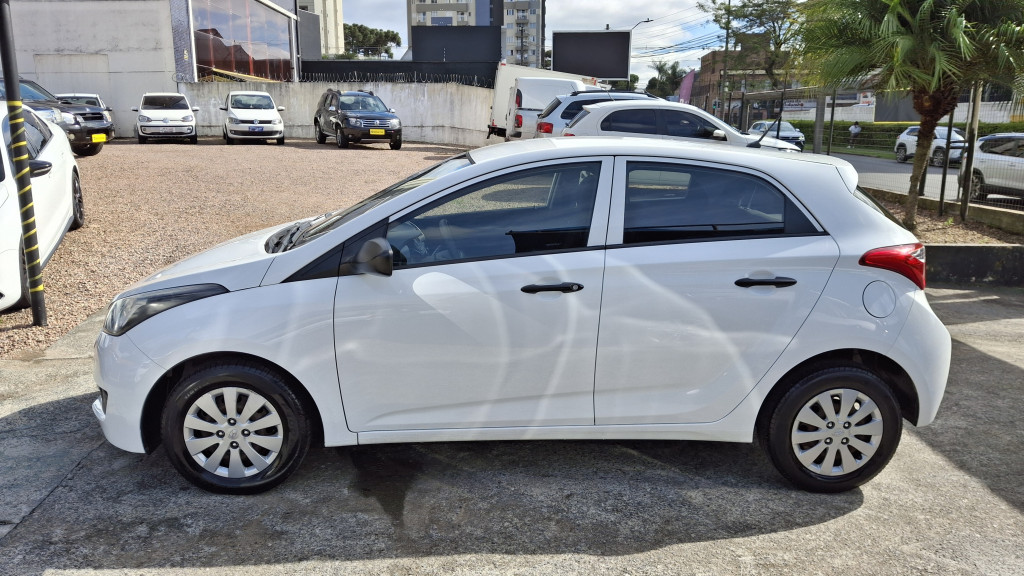 Imagem do veículo HYUNDAI HB20 1.0 COMFORT 12V FLEX 4P MANUAL