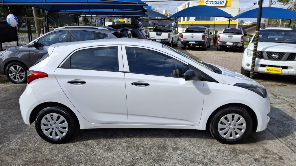 Imagem do veículo HYUNDAI HB20 1.0 COMFORT 12V FLEX 4P MANUAL