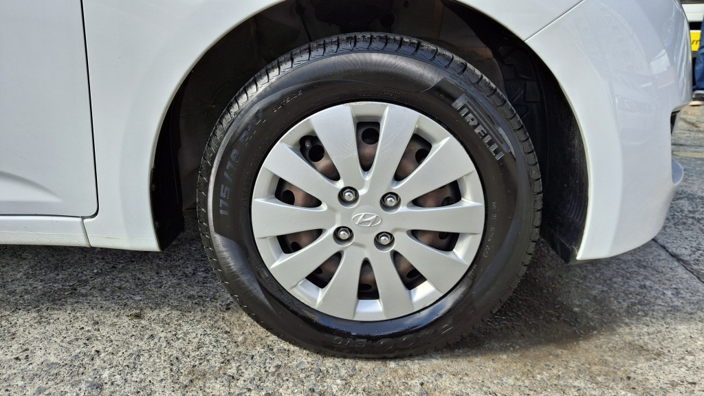 Imagem do veículo HYUNDAI HB20 1.0 COMFORT 12V FLEX 4P MANUAL