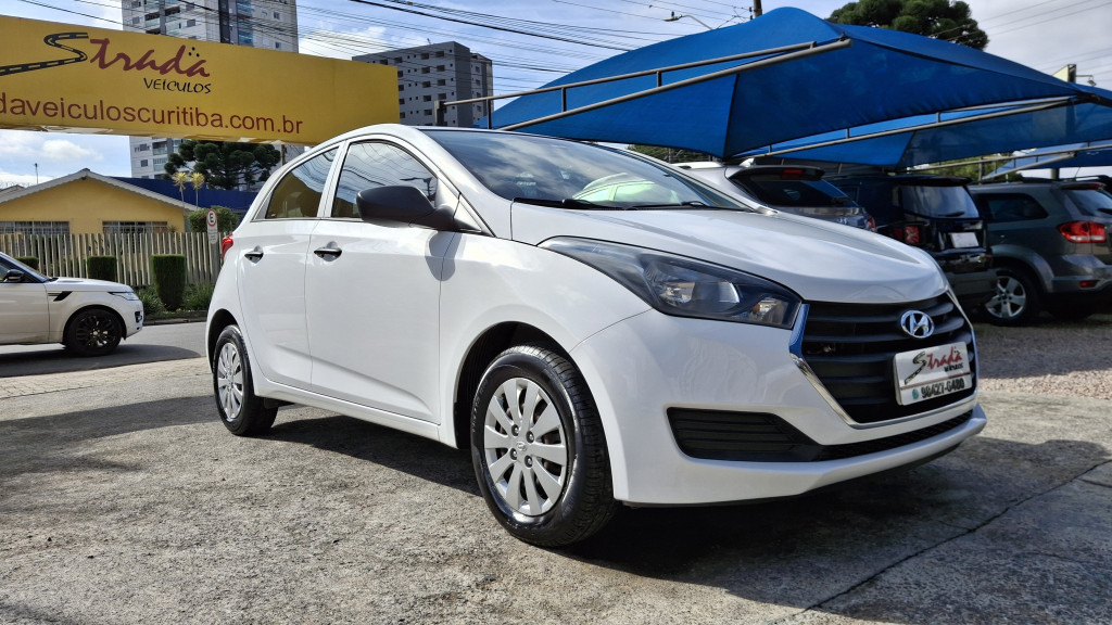 Imagem do veículo HYUNDAI HB20 1.0 COMFORT 12V FLEX 4P MANUAL